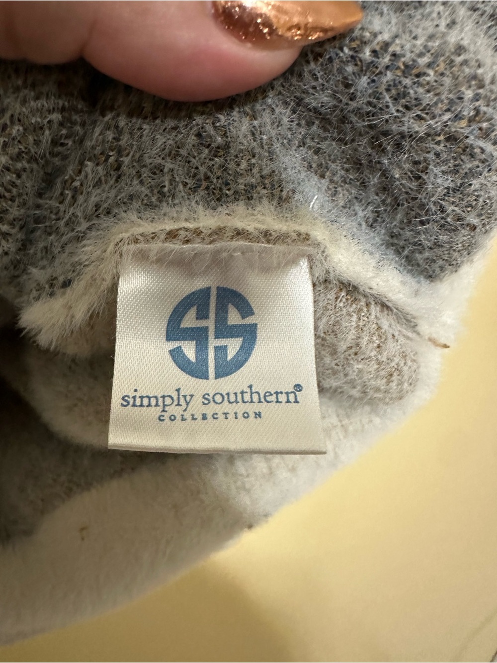 Simply Southern Tribe Aztec Soft Fuzzy Sweater Women L White/Blue - Picture 5 of 7